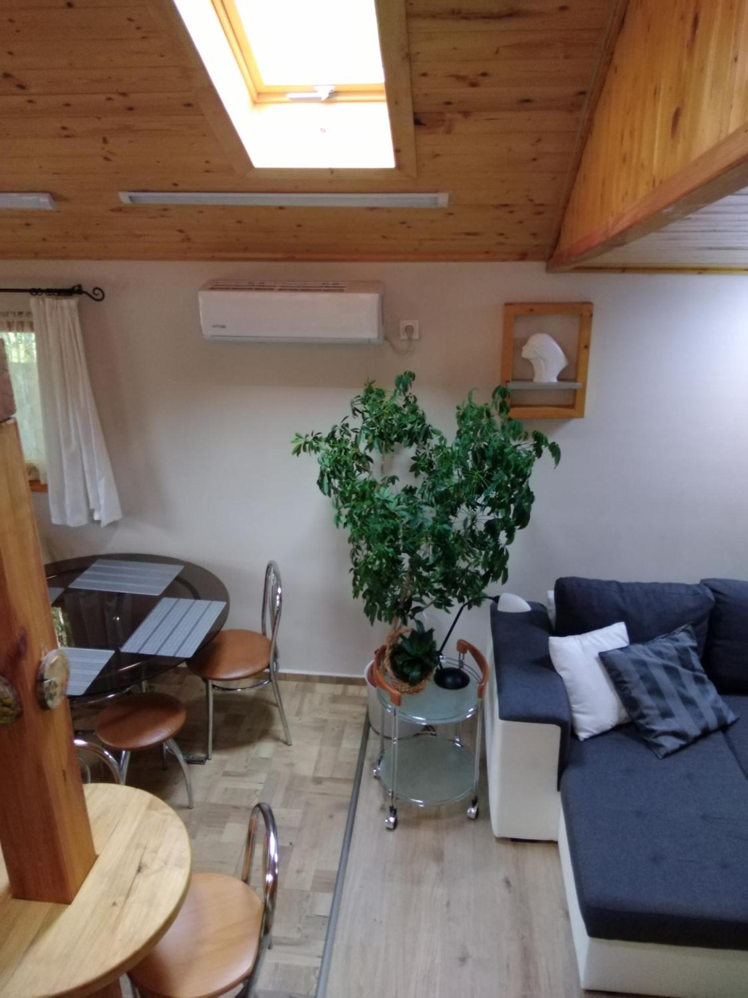 Apartment Rozsadomb